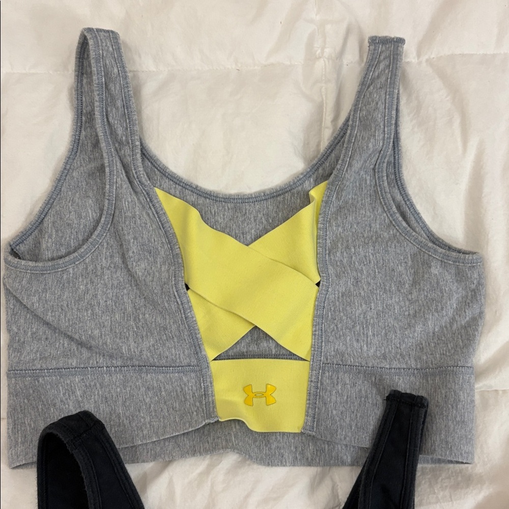 BUNDLE Under Armour Gray and Black Sports Bra - Picture 2 of 8